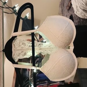 Victorias Secret Very Sexy Push Up White Bra
